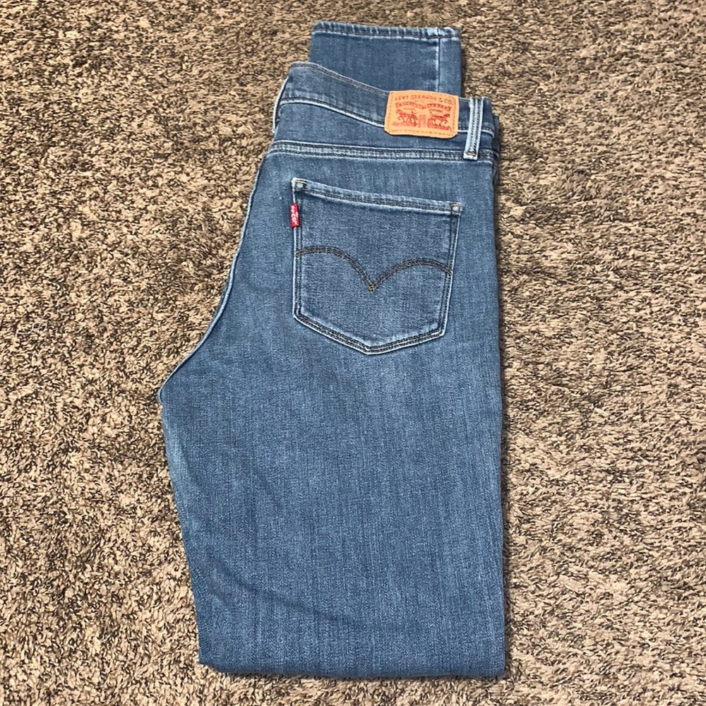 Levis 311 Shaping Skinny Jeans